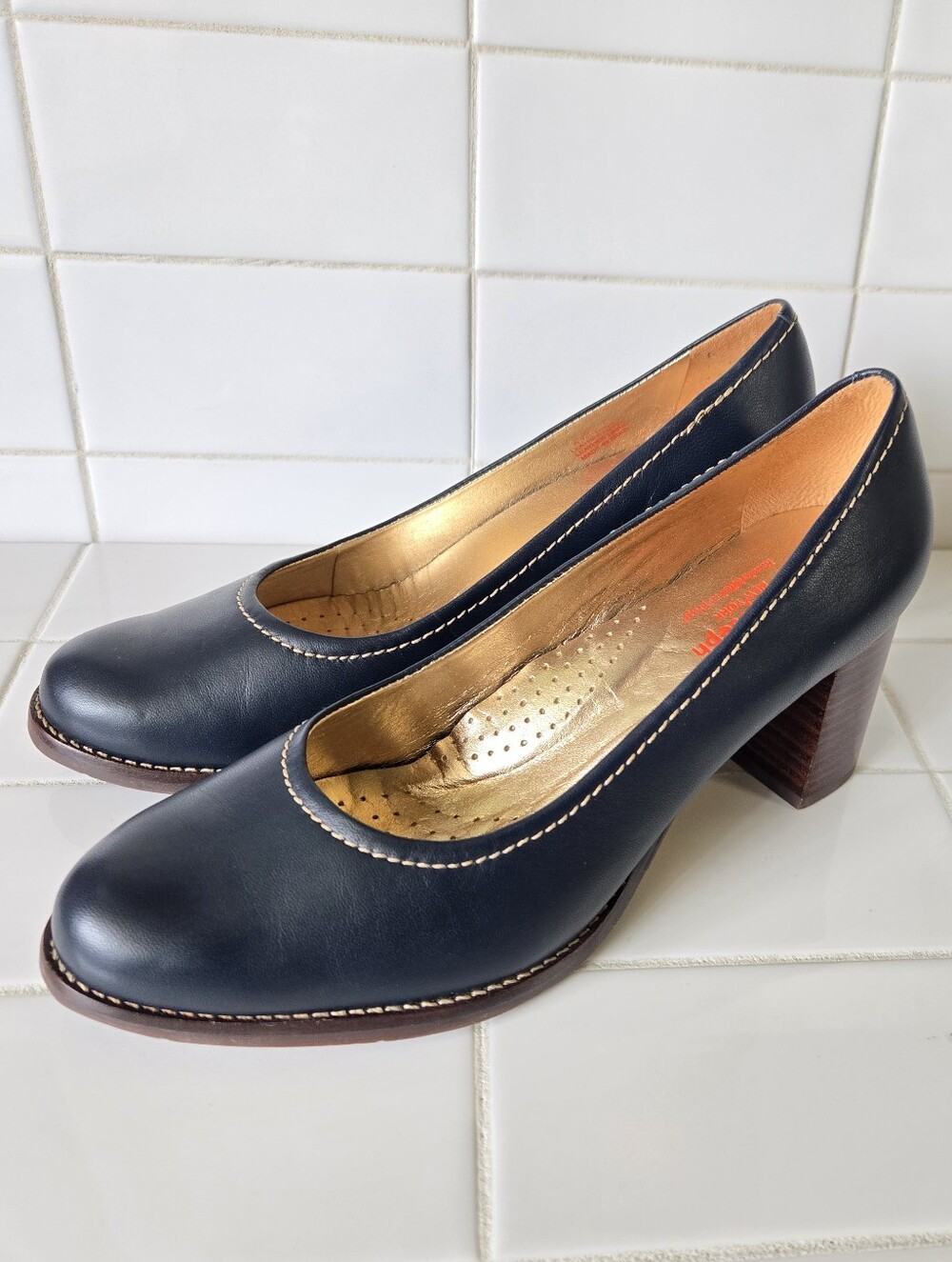 Marc Joseph New York- Nyc Pump - Size 8.5- Navy
